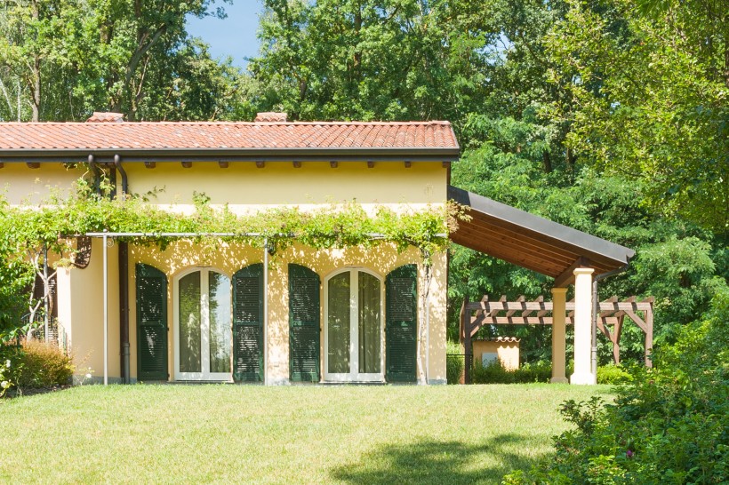 Petit Village Bogogno Rental Villas - Villa Petite 48 garden