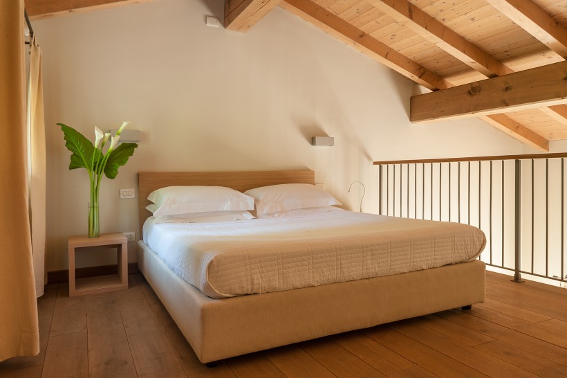 Petit Village Bogogno Rental Villas - Villa Petite 56 loft bedroom